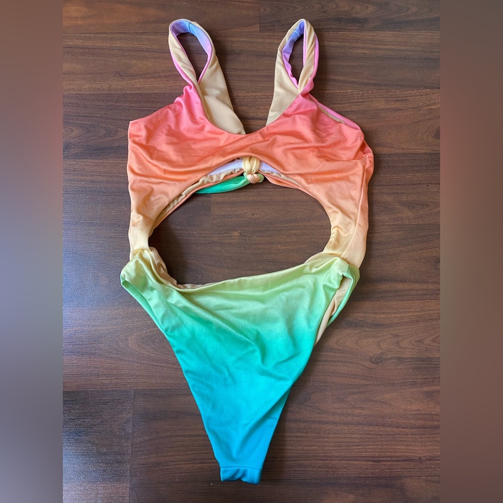 Reef multicolor one piece bikini - Picture 3 of 4